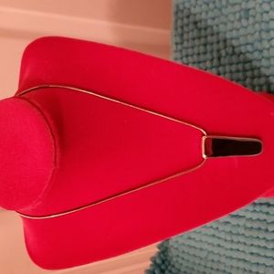 Nine West necklace with modern bold pendant